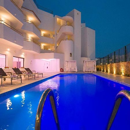 فندق My Way Luxury Ibiza بلايا دي أون بوسا المظهر الخارجي الصورة